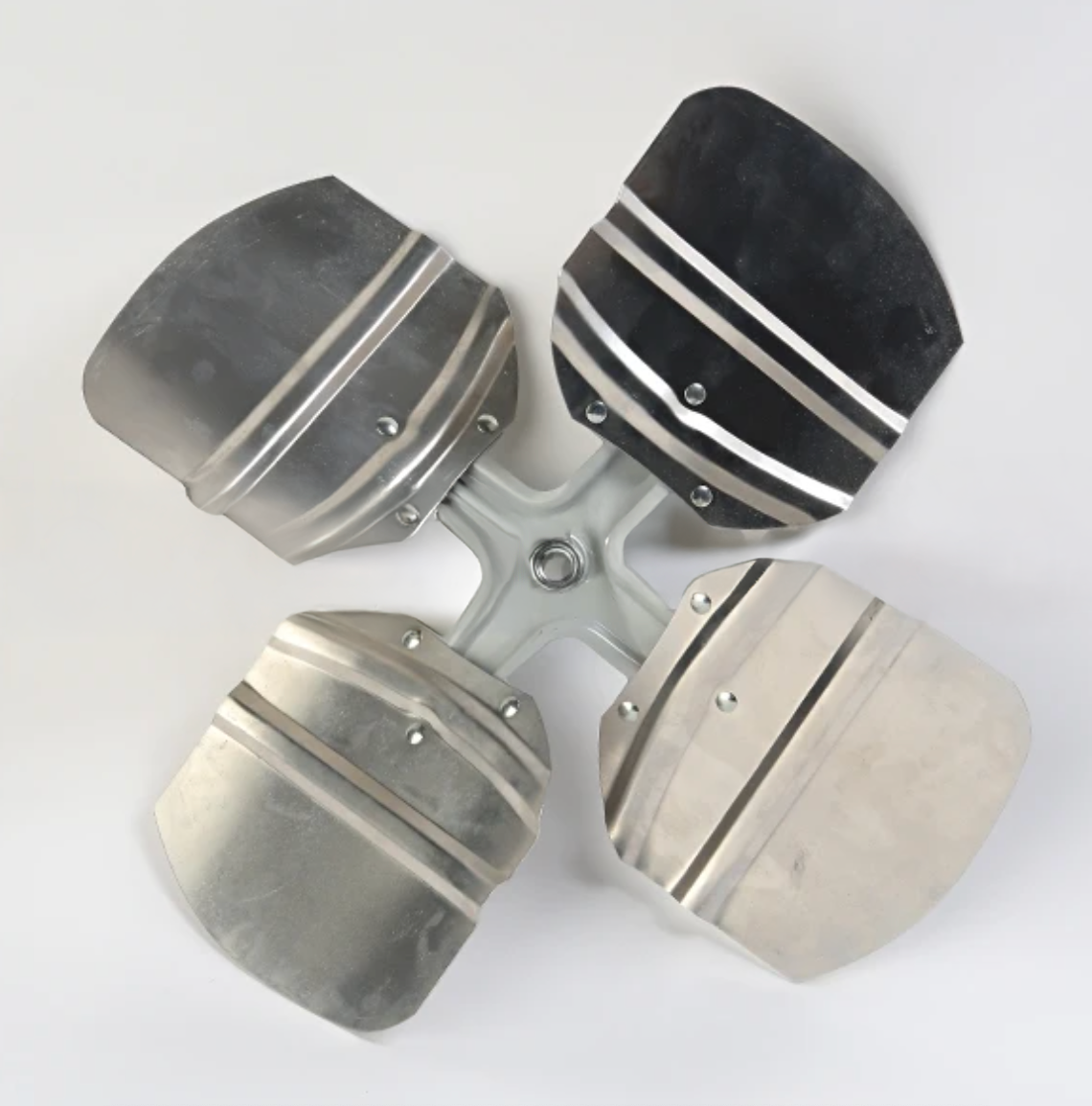 Fan Blade Assembly for Reznor RA140 - 18-33": 125564