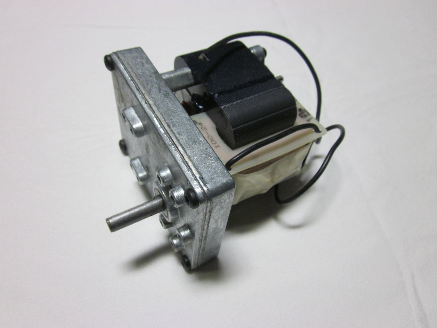 Reznor Replacement Gear Motor: 116159